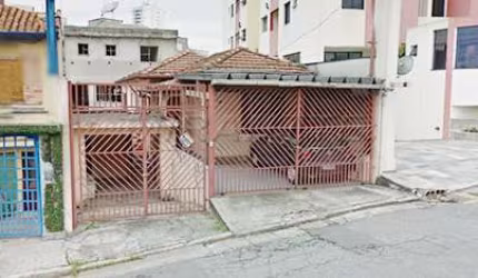 Terreno de 140m² com 5 quartos em Água Fria