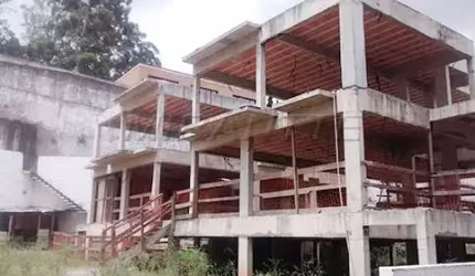 Cond. fechado de 320m² em Tucuruvi