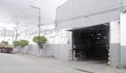 Galpao de 2430m² em Parque Novo Mundo