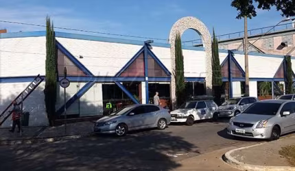Comercial de 1020m² em Santana