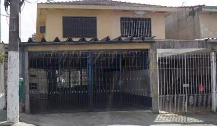 Sobrado de 250m² com 3 quartos em Vila Paulista