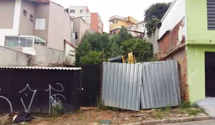 Terreno de 370m² em Freguesia do Ó
