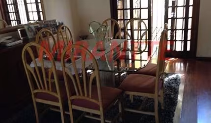 Sobrado de 250m² com 4 quartos em Limão
