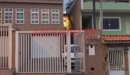 Sobrado com 3 quartos em Vila Rosa