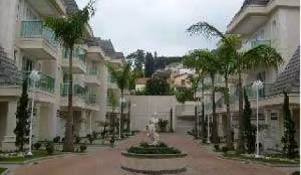 Sobrado de 360m² com 4 quartos em Horto Florestal