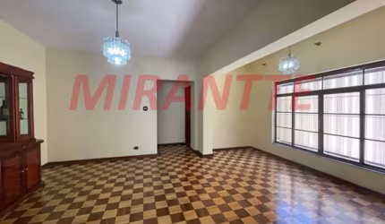 Sobrado de 240m² com 4 quartos em Santana