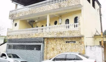 Sobrado de 120m² com 4 quartos em Imirim