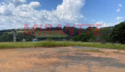 Terreno de 15.8m² em Água Comprida