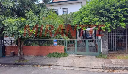 Sobrado de 300m² com 4 quartos em Sumaré