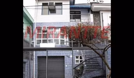 Sobrado de 256m² com 4 quartos em Santana