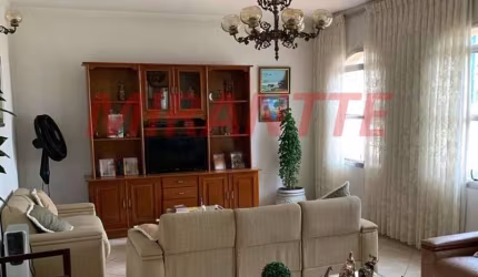 Casa terrea de 195m² com 3 quartos em Vila Nova Galvão