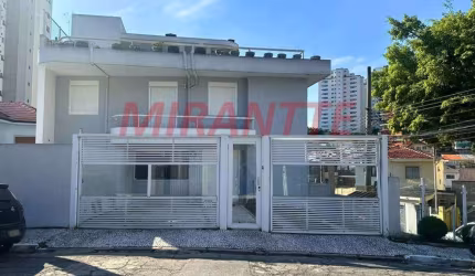 Sobrado de 210m² com 3 quartos em Santana
