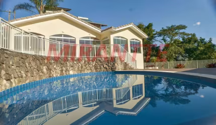Sobrado de 913m² com 4 quartos em Serra Da Cantareira