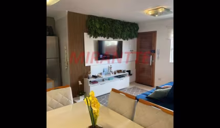 Apartamento de 58m² com 3 quartos em Água Fria