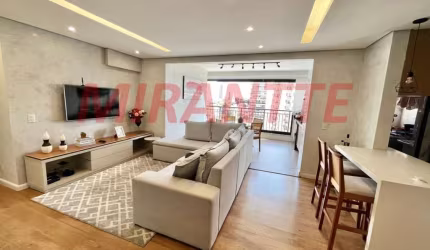 Apartamento de 108m² com 3 quartos em Santa Teresinha
