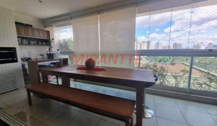Apartamento de 129m² com 3 quartos em Água Fria