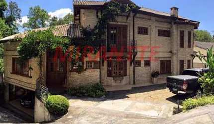 Sobrado de 357m² com 4 quartos em Serra Da Cantareira