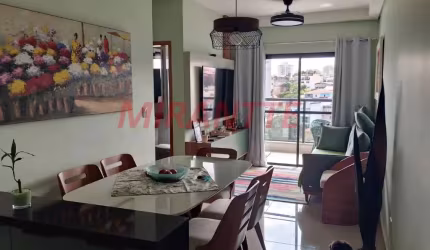 Apartamento de 60m² com 2 quartos em Parque Peruche