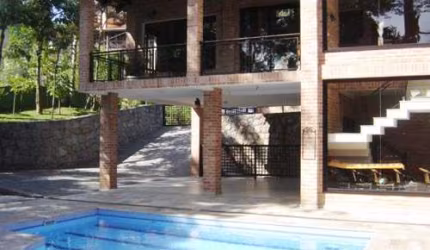 Casa terrea de 380m² com 3 quartos em Serra Da Cantareira