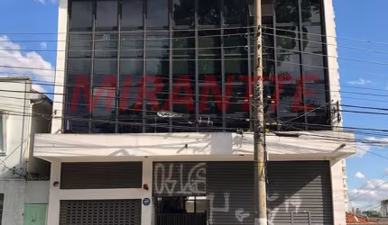 Comercial de 705m² em Casa Verde