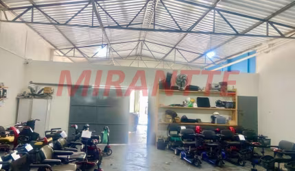 Galpao de 337m² em Luz
