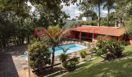 Cond. fechado de 317m² com 3 quartos em Roseira