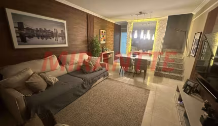 Cond. fechado de 131m² com 3 quartos em Vila Romero