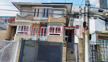 Sobrado de 300m² com 3 quartos em Santa Terezinha