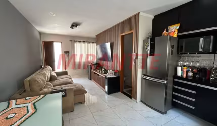Cond. fechado de 100m² com 2 quartos em Casa Verde Média