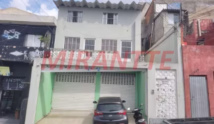 Sobrado de 430m² com 10 quartos em Vila Santa Maria