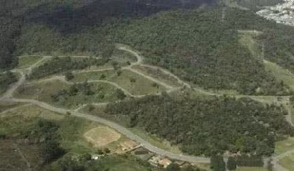 Terreno de 600m² em Limão