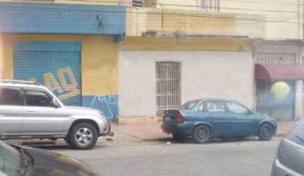Comercial de 374m² em Santana