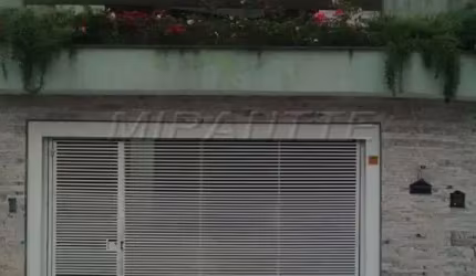 Sobrado com 3 quartos em Vila Emilio