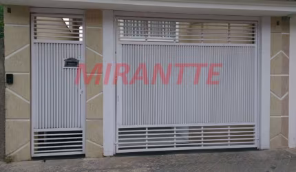 Sobrado de 196m² com 3 quartos em Parque Continental