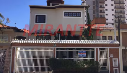 Sobrado de 433m² com 4 quartos em Vila Galvão