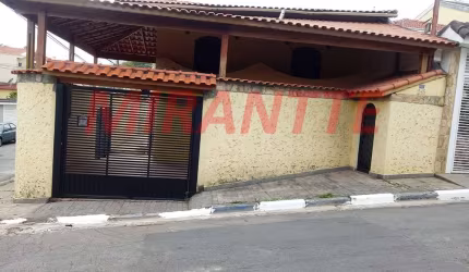 Sobrado de 450m² com 4 quartos em Vila Rosália