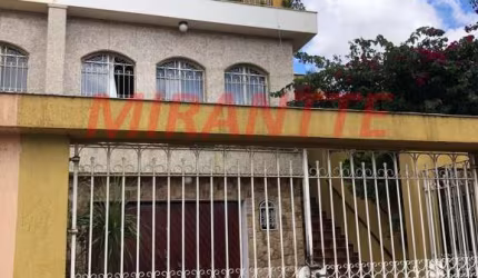 Sobrado de 250m² com 3 quartos em Vila Galvão