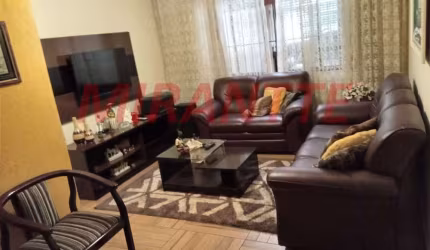 Sobrado de 181m² com 2 quartos em Vila Mazzei