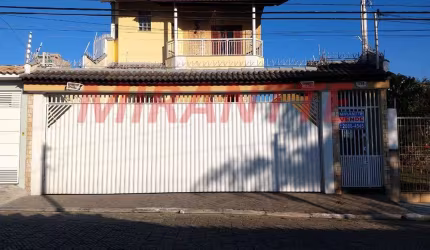 Sobrado de 366m² com 4 quartos em Vila Galvão
