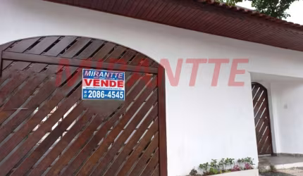 Sobrado de 400m² com 3 quartos em Jardim Rosana