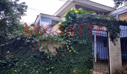 Sobrado de 230m² com 5 quartos em Vila Maranduba