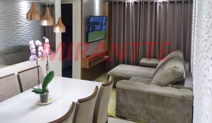Apartamento de 43m² com 2 quartos em Água Chata