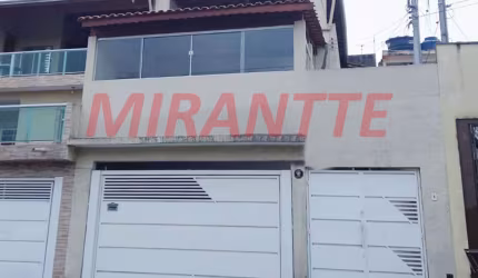 Sobrado de 119m² com 3 quartos em Jardim Rosa de Franca