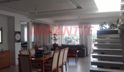 Sobrado de 315m² com 4 quartos em Vila Albertina