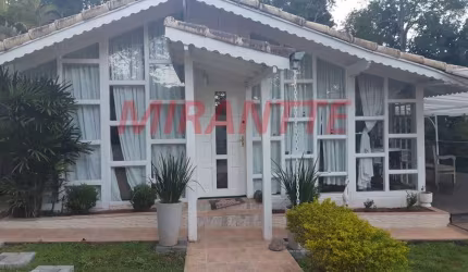 Casa terrea de 300m² com 3 quartos em Serra Da Cantareira