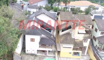 Sobrado com 5 quartos em Tucuruvi