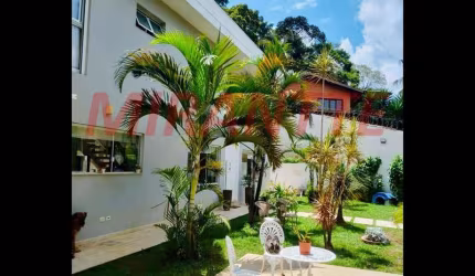 Sobrado de 280m² com 3 quartos em Serra Da Cantareira