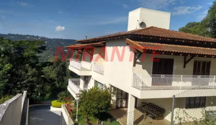 Sobrado de 500m² com 5 quartos em Serra Da Cantareira