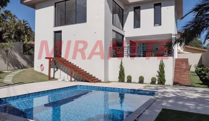 Sobrado de 300m² com 3 quartos em Serra da Cantareira