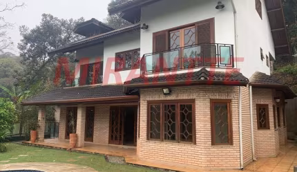 Sobrado de 360m² com 3 quartos em Serra da Cantareira